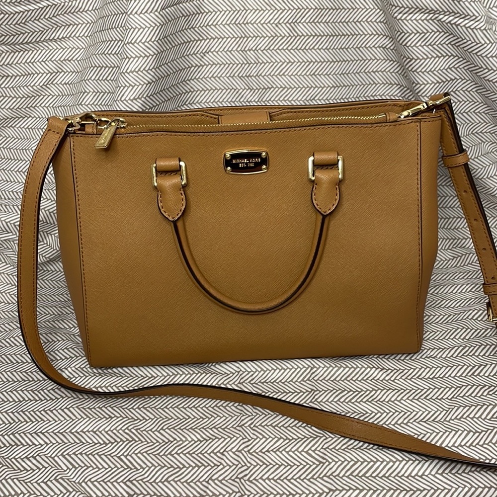 Michael Kors Hand Bag / Satchel